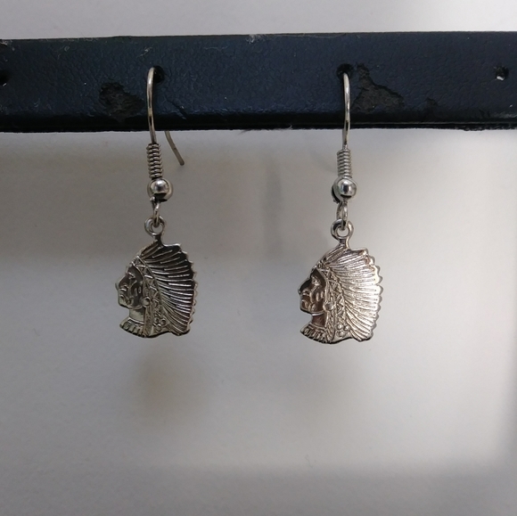 Native earrings - Picture 3 of 3